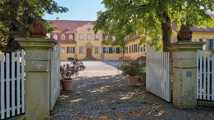 Schloss Massenbach aus Massenbach